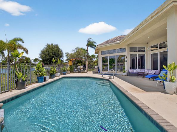 8121 Desmond Drive, Boynton Beach FL 33472