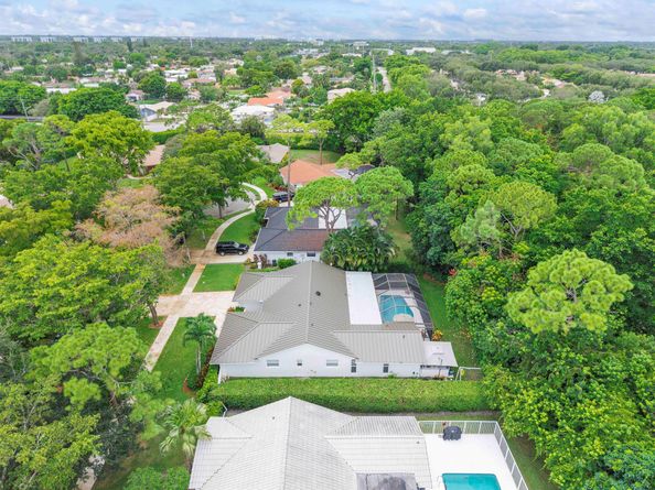 2421 NW 36th Street, Boca Raton FL 33431
