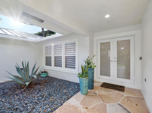 2421 NW 36th Street, Boca Raton FL 33431