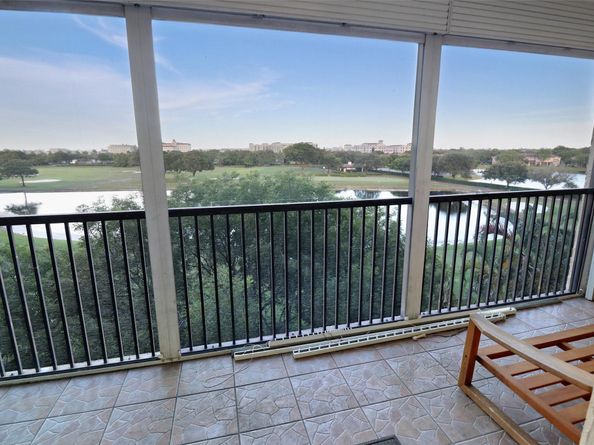 3300 W Rolling Hills Cir 503, Davie FL 33328