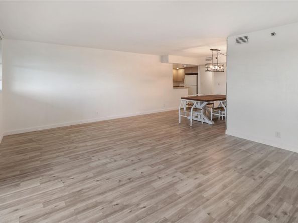 3300 W Rolling Hills Cir 503, Davie FL 33328