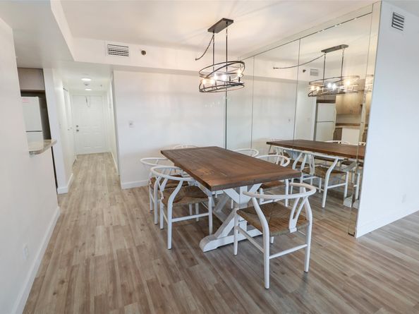 3300 W Rolling Hills Cir 503, Davie FL 33328