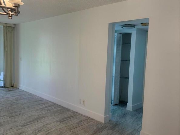 9411 Evergreen Place 102, Davie FL 33324