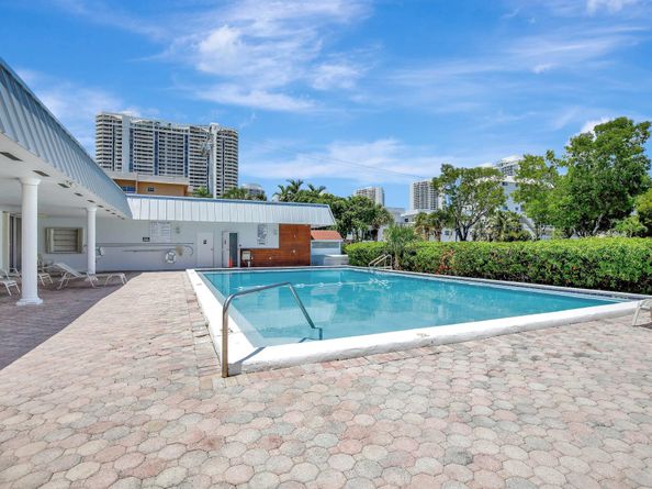 3600 NE 170th Street 407, North Miami Beach FL 33160