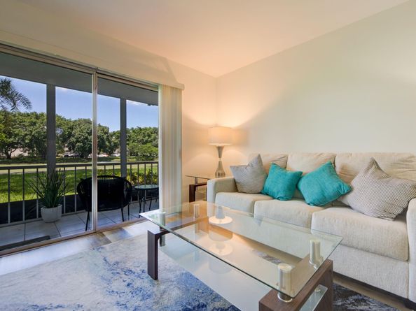 4502 Martinique Way E1, Coconut Creek FL 33066