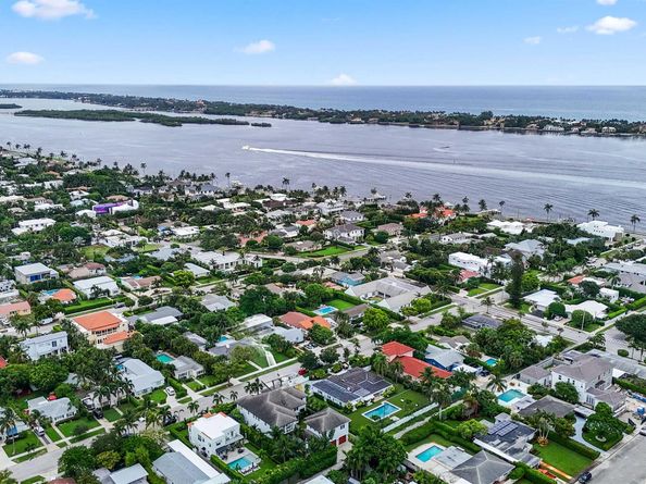 225 Bloomfield Drive, West Palm Beach FL 33405