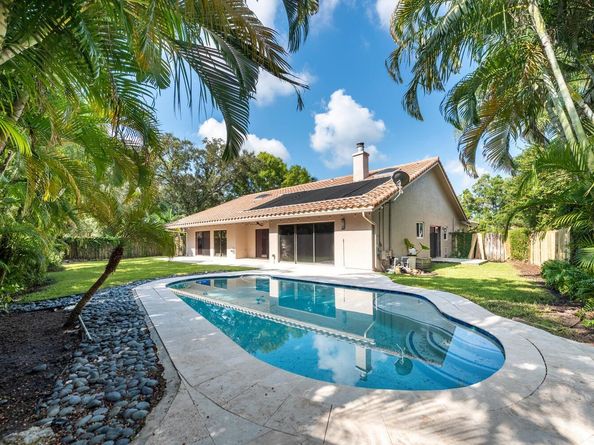 1400 NW 101st Ter, Plantation FL 33322