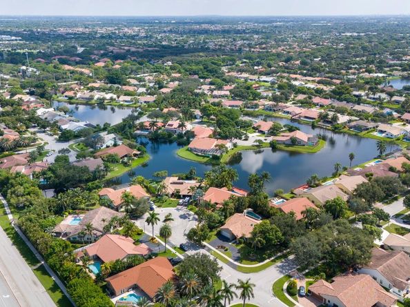 1400 NW 101st Ter, Plantation FL 33322
