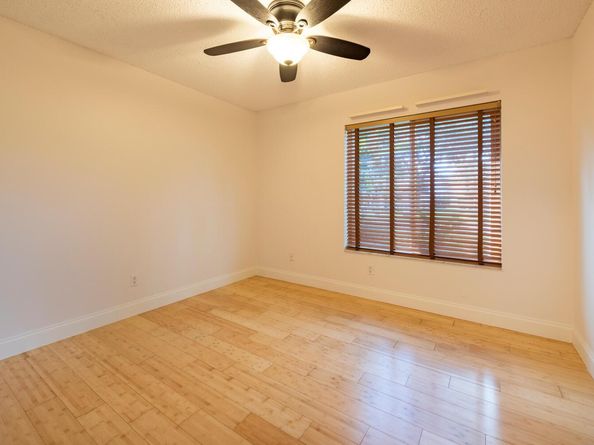 1400 NW 101st Ter, Plantation FL 33322