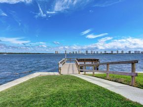 111 Shore Court 306, North Palm Beach FL 33408