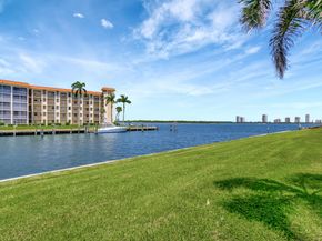 111 Shore Court 306, North Palm Beach FL 33408