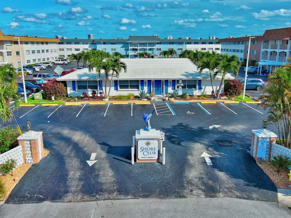 111 Shore Court 306, North Palm Beach FL 33408