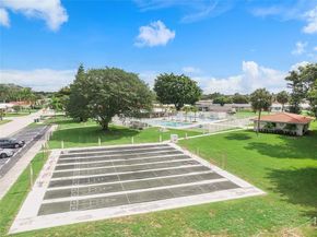 5004 NW 49th Rd, Tamarac FL 33319