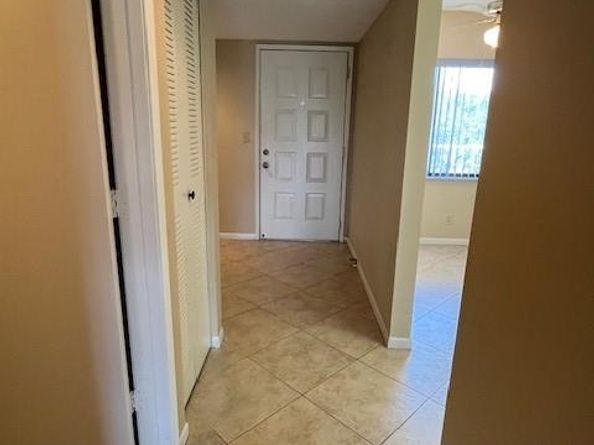 7351 Kinghurst Dr 302, Delray Beach FL 33446