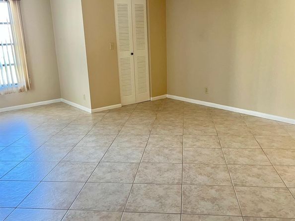 7351 Kinghurst Dr 302, Delray Beach FL 33446