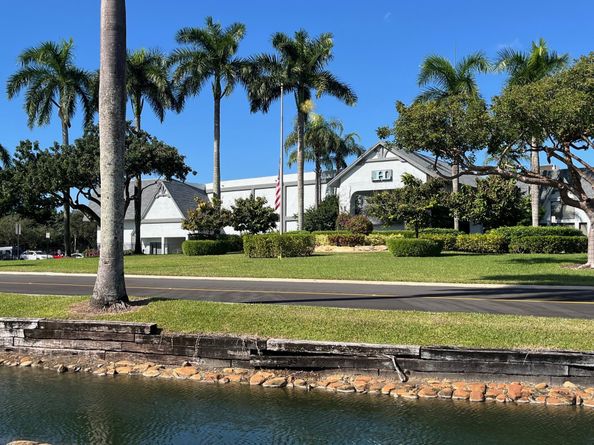 7351 Kinghurst Dr 302, Delray Beach FL 33446