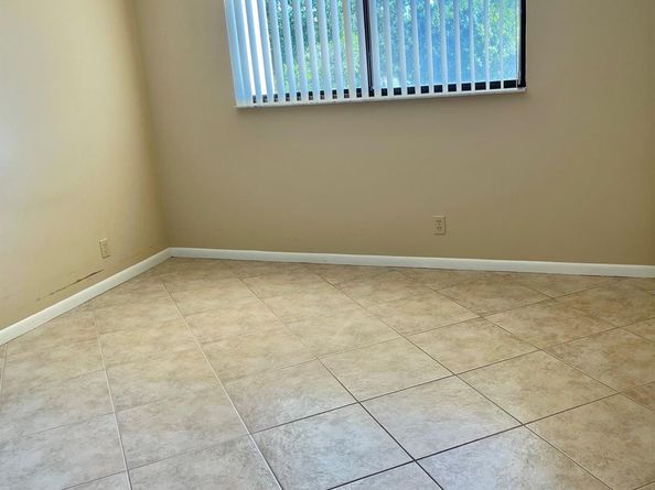 7351 Kinghurst Dr 302, Delray Beach FL 33446