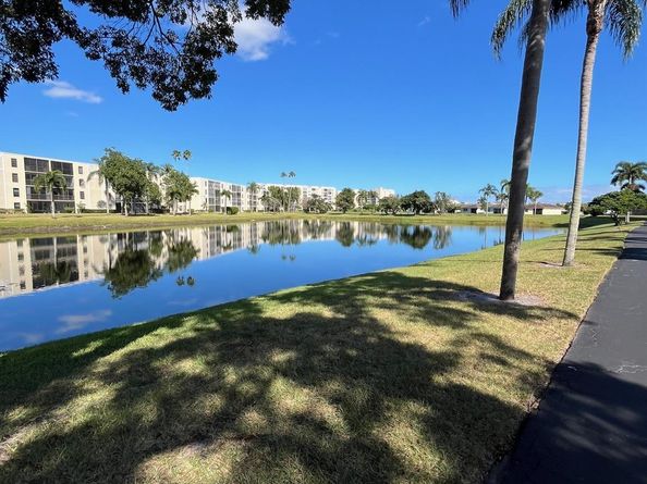 7351 Kinghurst Dr 302, Delray Beach FL 33446