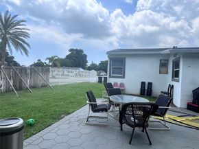 2503 Wiley St, Hollywood FL 33020