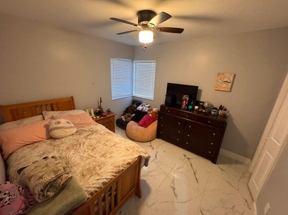 2503 Wiley St, Hollywood FL 33020