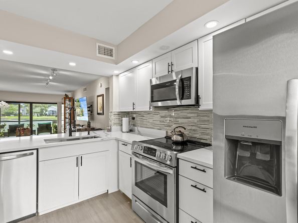 12829 Briarlake Drive 102, Palm Beach Gardens FL 33418