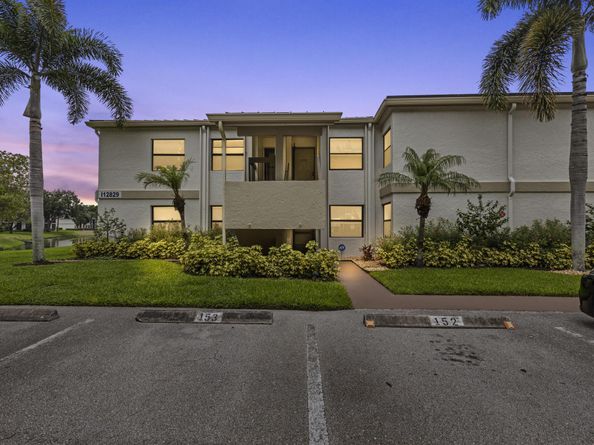 12829 Briarlake Drive 102, Palm Beach Gardens FL 33418