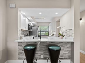 12829 Briarlake Drive 102, Palm Beach Gardens FL 33418
