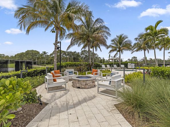 12829 Briarlake Drive 102, Palm Beach Gardens FL 33418