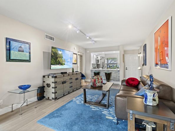 12829 Briarlake Drive 102, Palm Beach Gardens FL 33418
