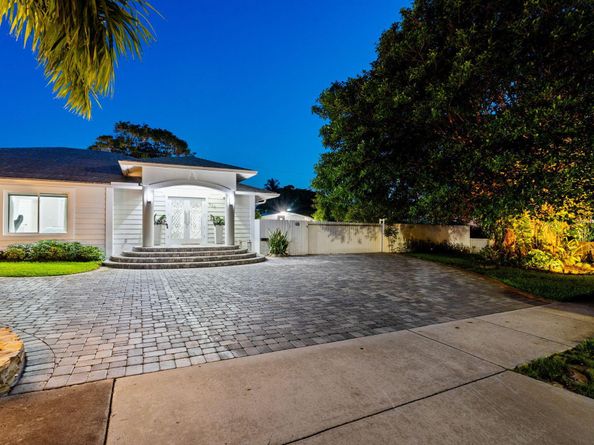 936 Upland Road, West Palm Beach FL 33401