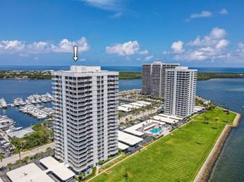 123 Lakeshore Drive