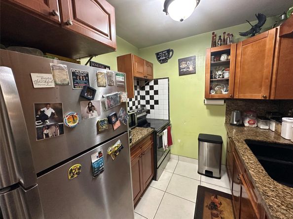 2412 NW 39th Way 101, Lauderdale Lakes FL 33311