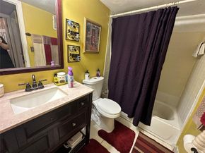 2412 NW 39th Way 101, Lauderdale Lakes FL 33311