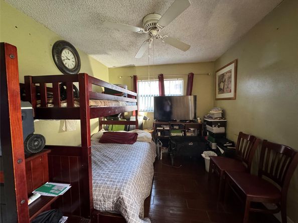 2412 NW 39th Way 101, Lauderdale Lakes FL 33311