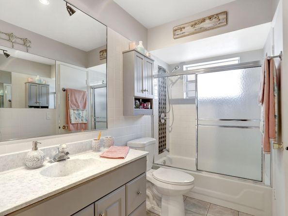 4451 NW 16th St 208, Fort Lauderdale FL 33313