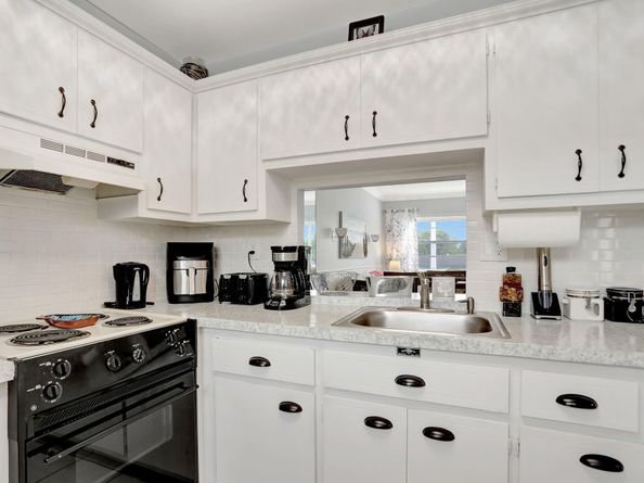 4451 NW 16th St 208, Fort Lauderdale FL 33313