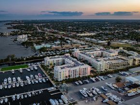 806 E Windward Way 601, Lantana FL 33462
