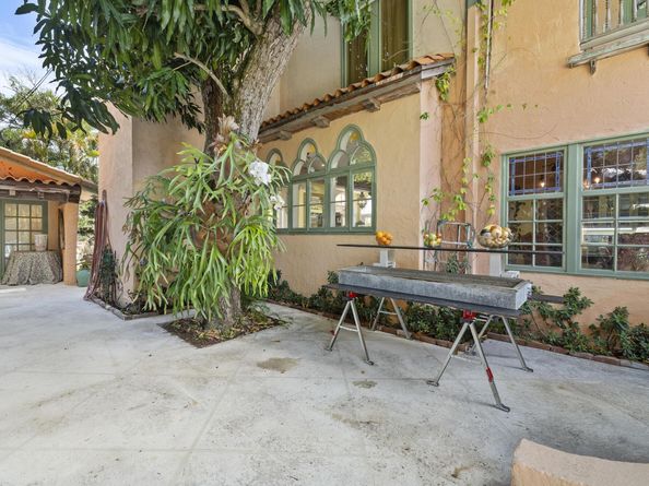 211 30th Street, West Palm Beach FL 33407