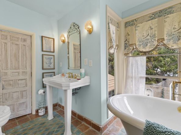 211 30th Street, West Palm Beach FL 33407