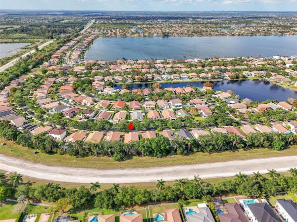 19400 SW 29th Ct, Miramar FL 33029