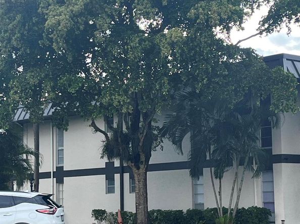 1 Greenway Village 205 N 205, Royal Palm Beach FL 33411