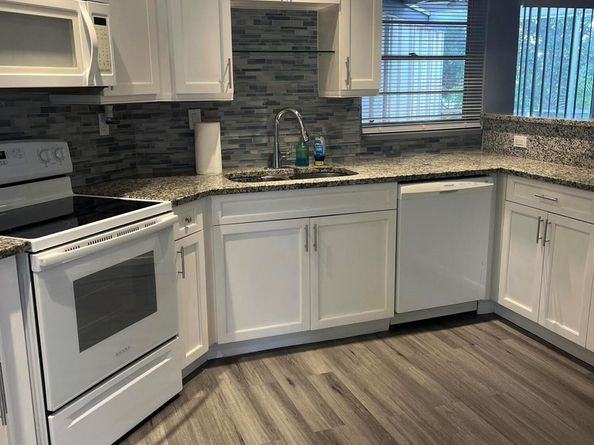 1 Greenway Village 205 N 205, Royal Palm Beach FL 33411