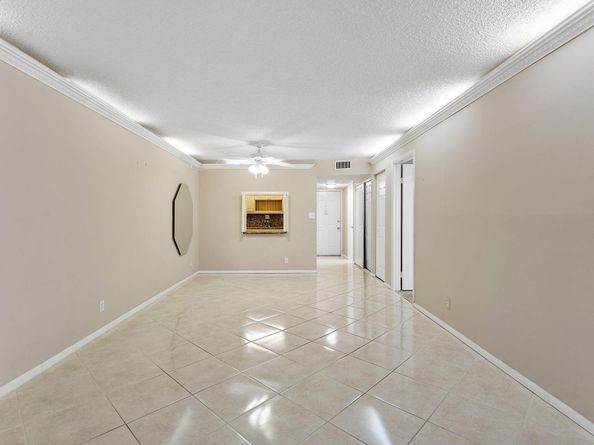 9440 SW 8th Street 318, Boca Raton FL 33428