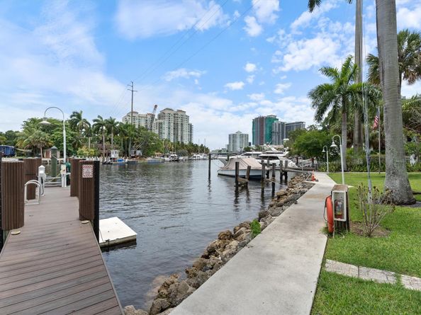 604 SW 8th Ave, Fort Lauderdale FL 33315