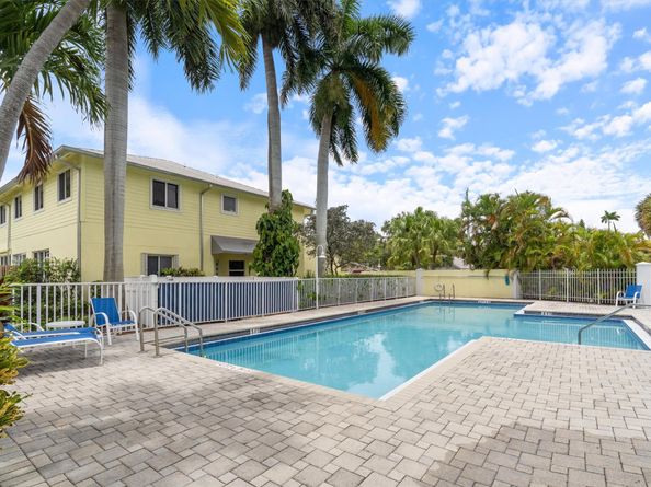 604 SW 8th Ave, Fort Lauderdale FL 33315