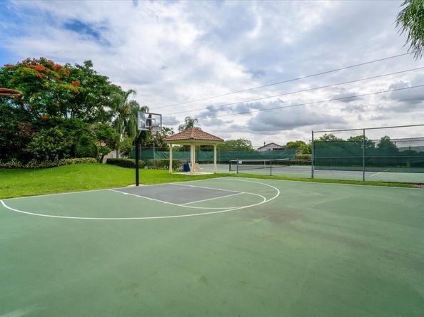 1240 Fairfax Court, Weston FL 33326