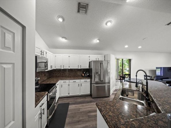 1240 Fairfax Court, Weston FL 33326