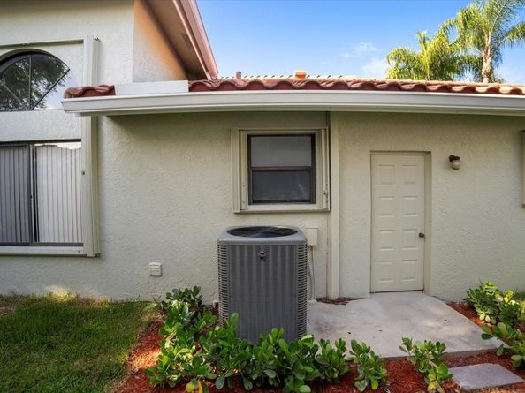 1240 Fairfax Court, Weston FL 33326