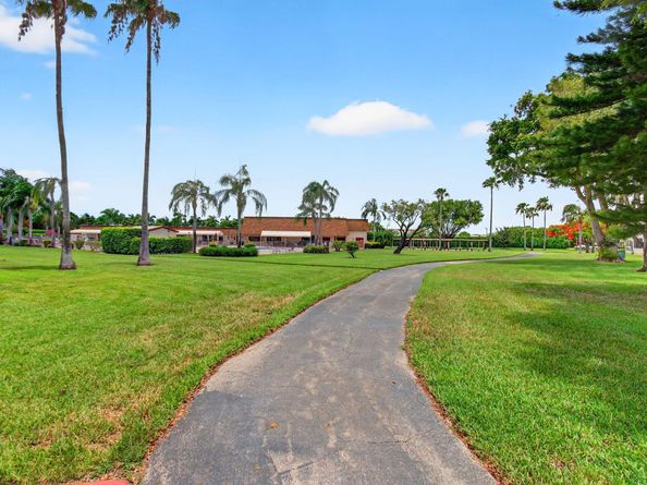 16 Willowbrook Lane 102, Delray Beach FL 33446
