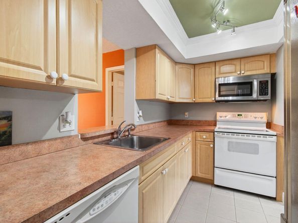 16 Willowbrook Lane 102, Delray Beach FL 33446